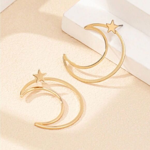 Minimalist Star & Moon Earring Elegant, Simple, Gold Tone, Unique Design - Picture 3 of 4